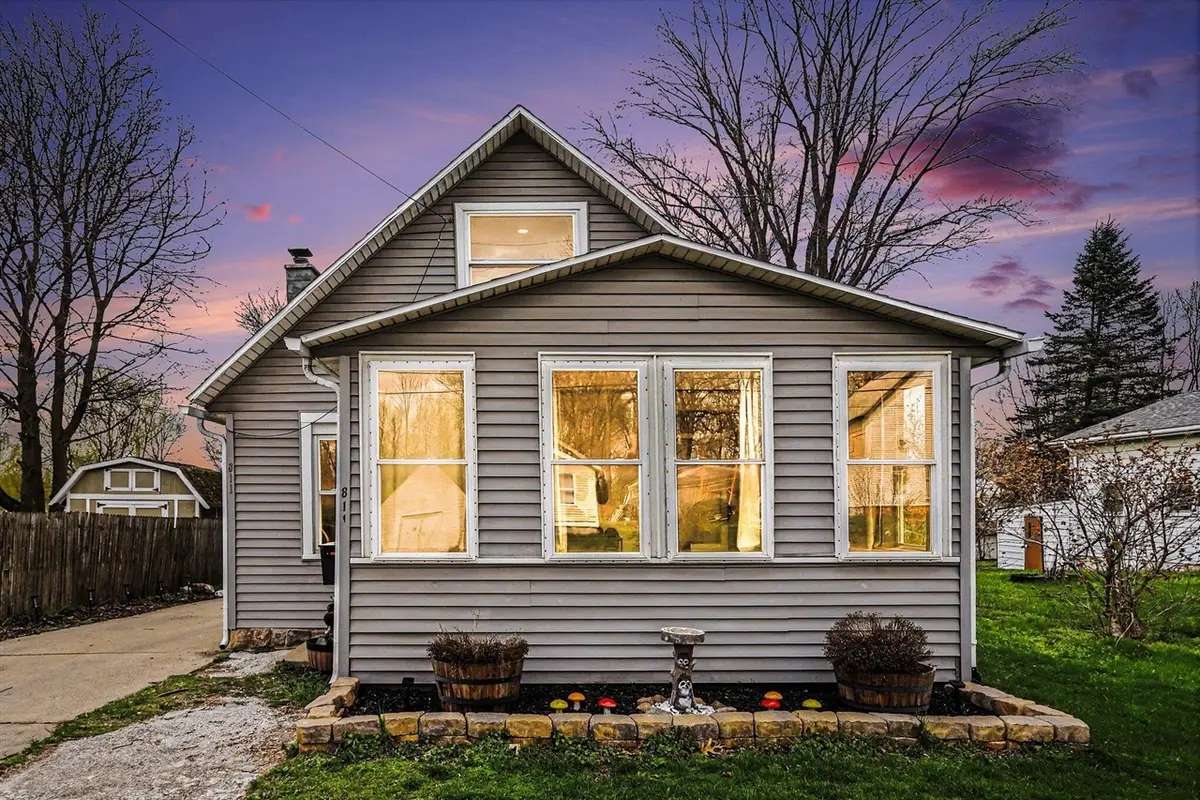 811 9th, Three Rivers, MI 49093 - #1