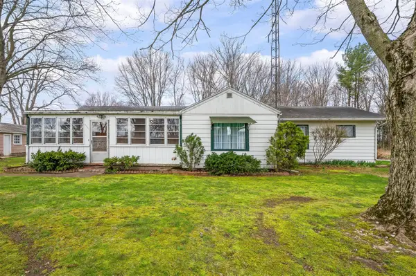 55796 92nd, Dowagiac, MI 49047