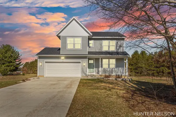 345 Winter Pines, Sparta, MI 49345