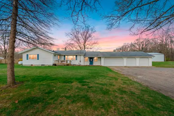 10219 N 28th, Richland, MI 49083