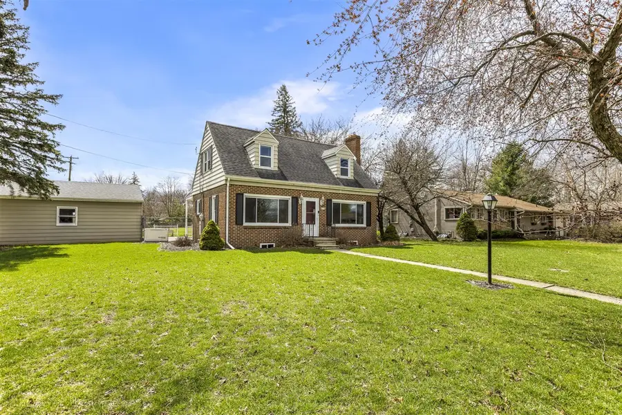 320 River, Hillsdale, MI 49242 - #2