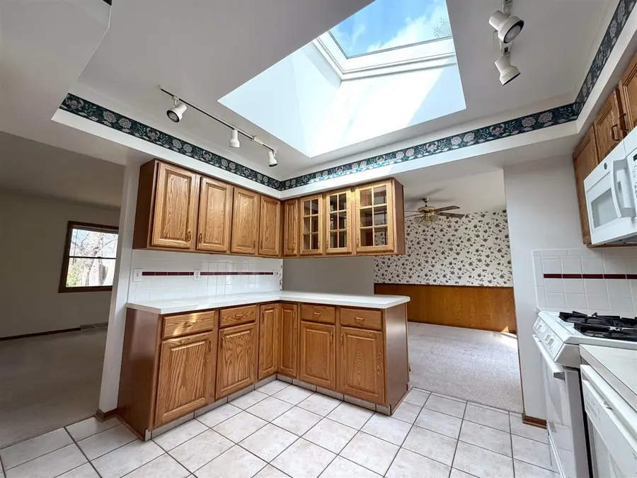 3382 Devon, Grand Rapids, MI 49546 - #3