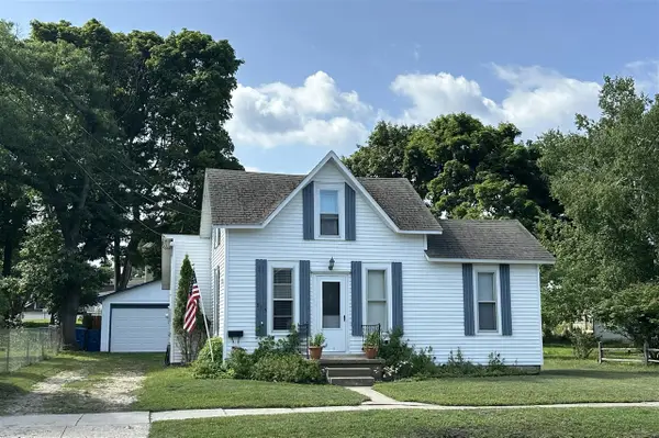 315 4th, Manistee, MI 49660