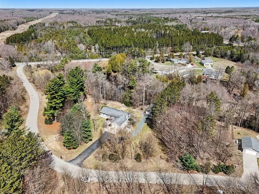 1130 N Brookridge, Ludington, MI 49431 - #2