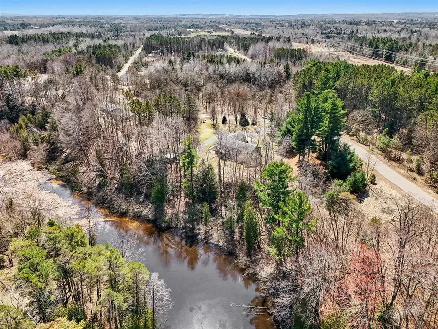 1130 N Brookridge, Ludington, MI 49431 - #3