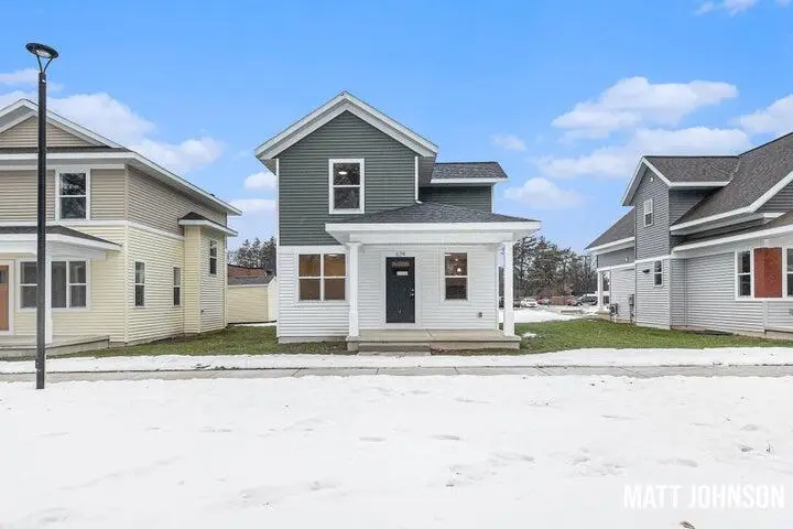 624 Hazen, Grand Rapids, MI 49507 - #1