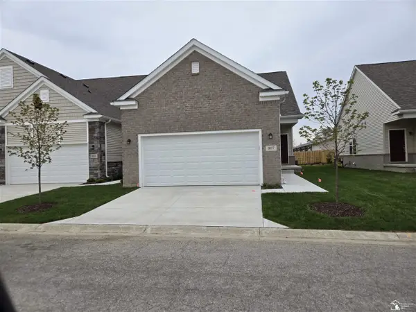 807 Plum Vlg #57, Monroe, MI 48161