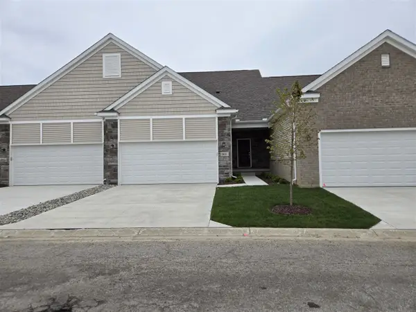 4268 Plum Village #38, Monroe, MI 48161