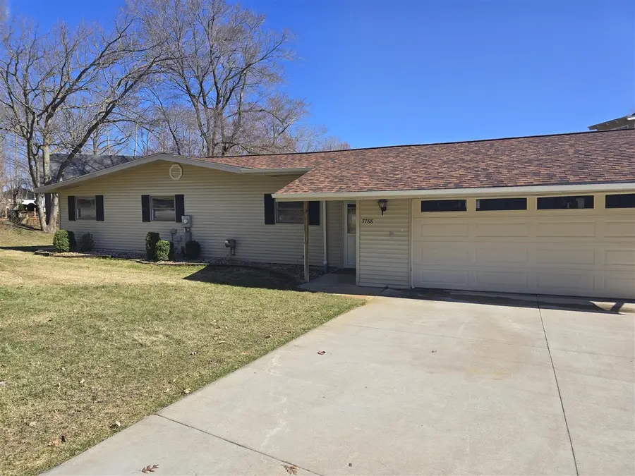 7788 W Royal, Canadian Lakes, MI 49346 - #3