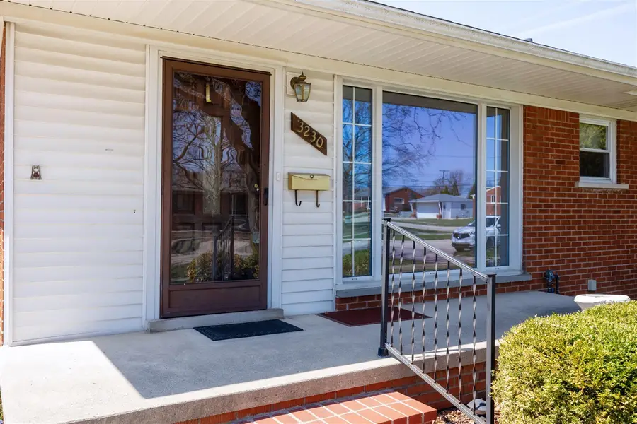 3230 Maxwell, Trenton, MI 48183 - #3