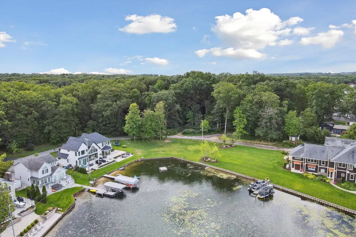 904 E Eagle Lake, Kalamazoo, MI 49009 - #1