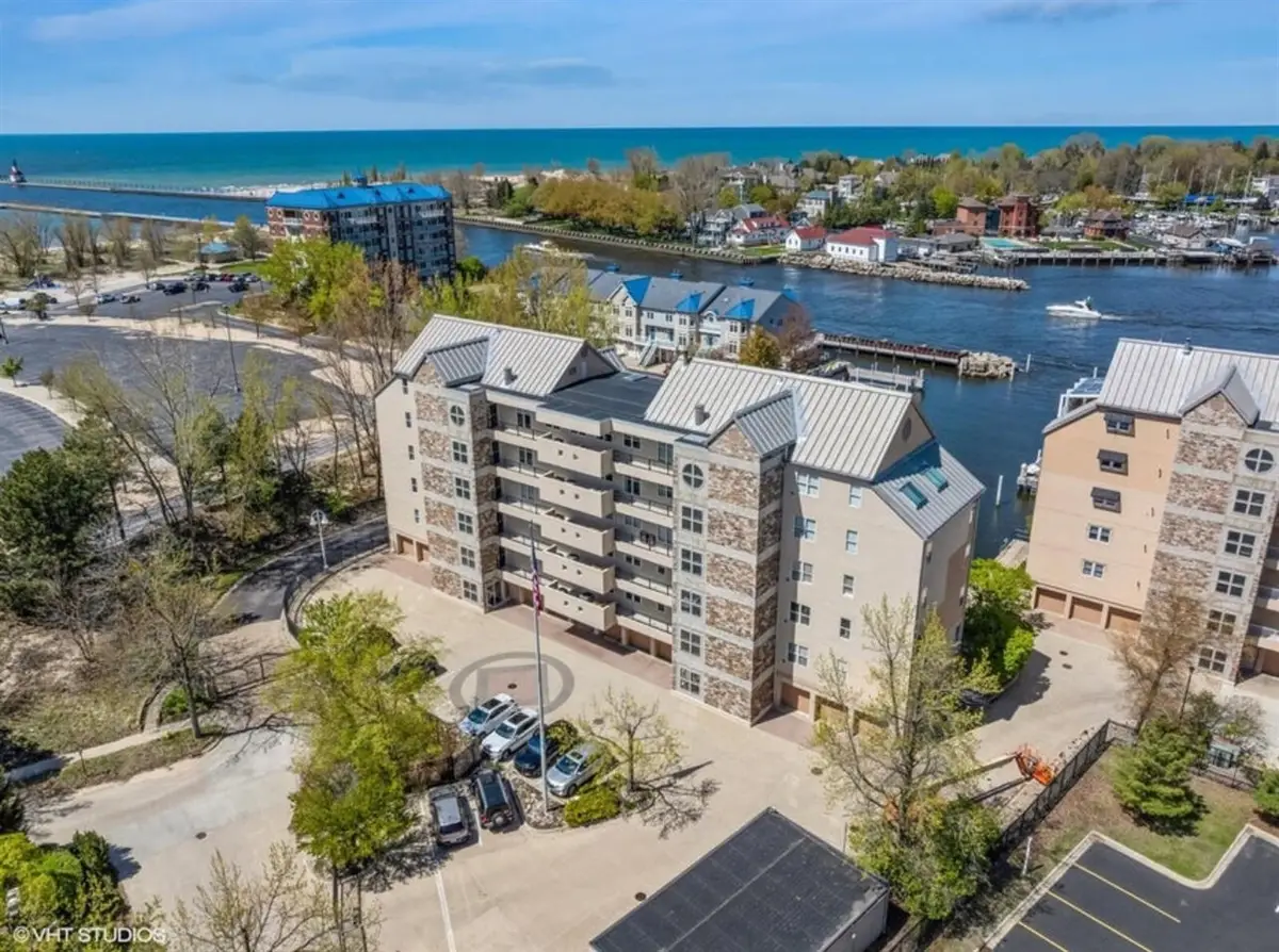 230 Water #2, Saint Joseph, MI 49085 - #1