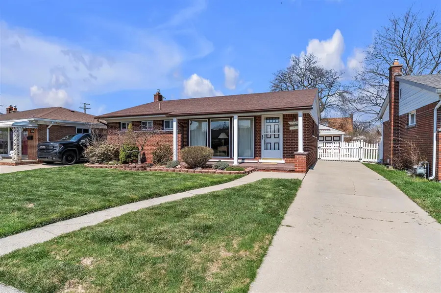 15226 Cook, Southgate, MI 48195 - #2