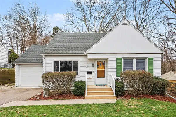 3118 Broadway, Kalamazoo, MI 49008