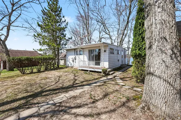 8941 Mott, Jackson, MI 49201