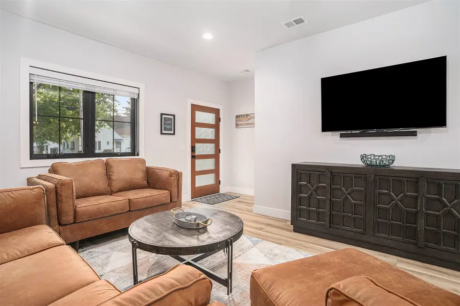 318 Edgell, South Haven, MI 49090 - #2