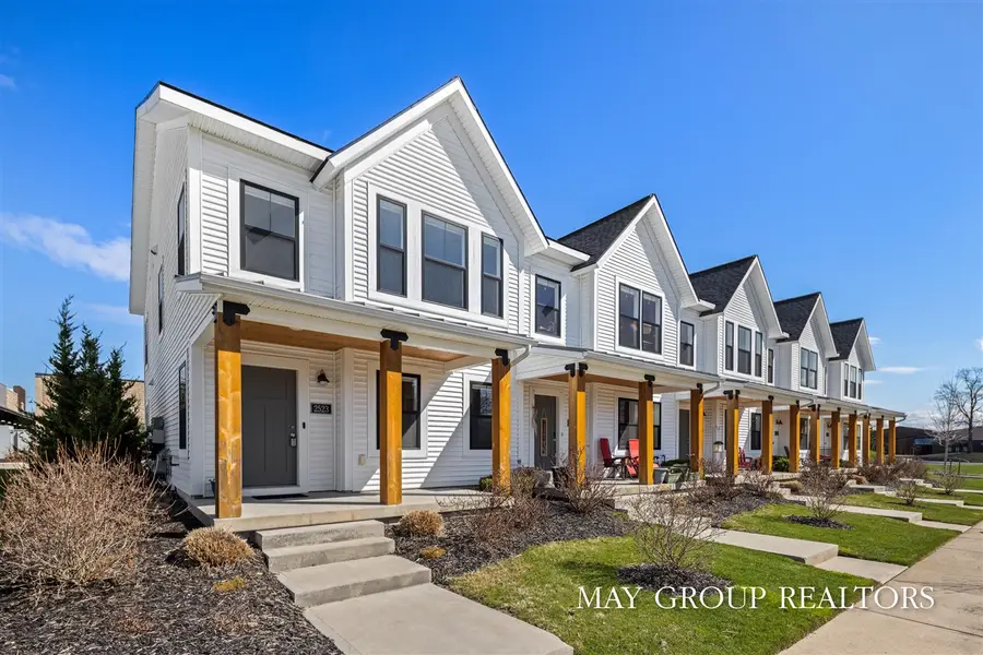 2523 Inverness, Grand Rapids, MI 49546 - #2