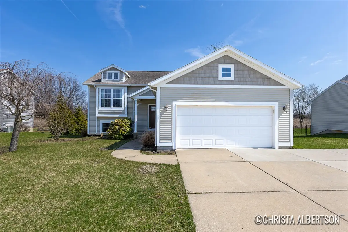 192 Sweet Meadow, Kent City, MI 49330 - #1