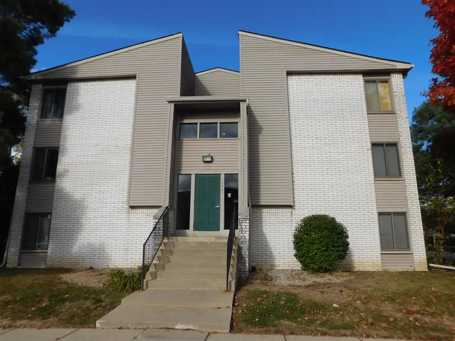 32005 W 12 Mile #206, Farmington Hills, MI 48334 - #2