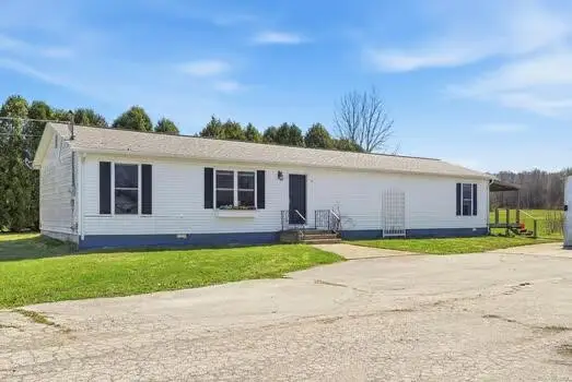 68715 66th, Watervliet, MI 49098