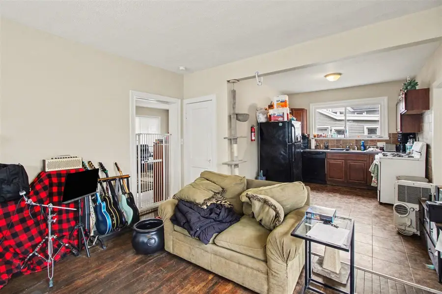 212 N Summit, Ypsilanti, MI 48197 - #2