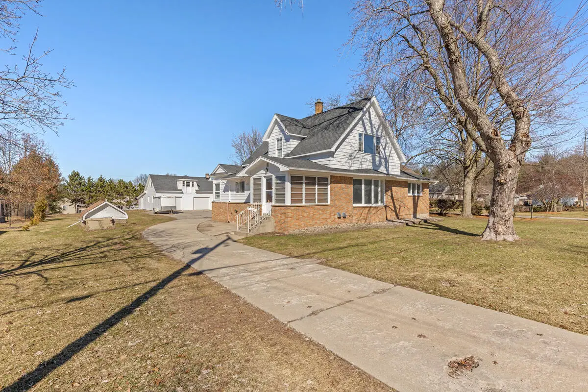 1643 Aberdeen, Grand Rapids, MI 49505 - #1