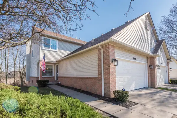 9002 Pine Cove, Whitmore Lake, MI 48189