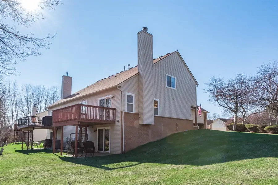 9002 Pine Cove, Whitmore Lake, MI 48189 - #2