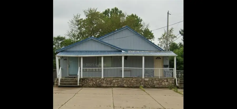 439 W Columbia, Battle Creek, MI 49015 - #2
