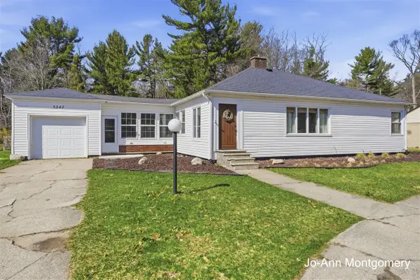 5247 Lake Harbor, Norton Shores, MI 49441