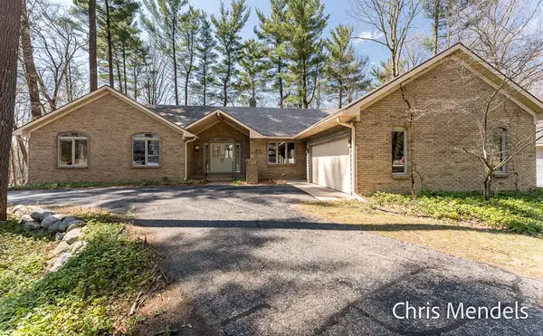 3140 Riverwoods, Rockford, MI 49341