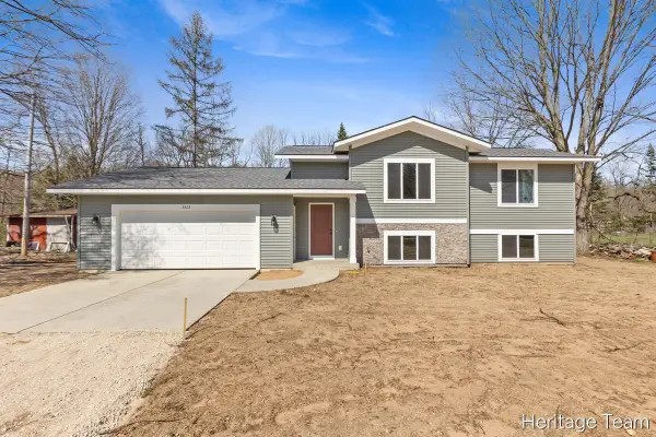 3323 Babylon, Allegan, MI 49010