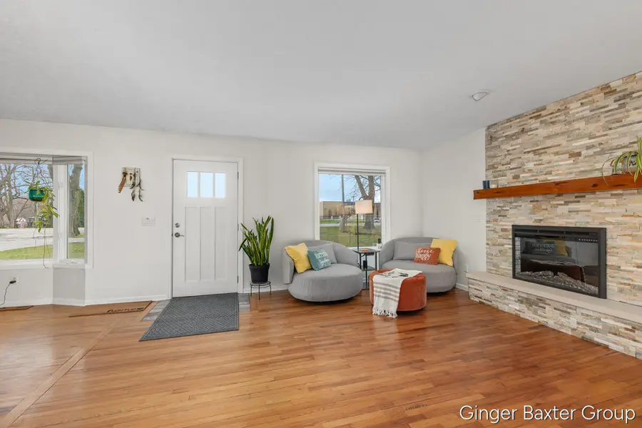 4372 Hunsberger, Grand Rapids, MI 49525 - #3