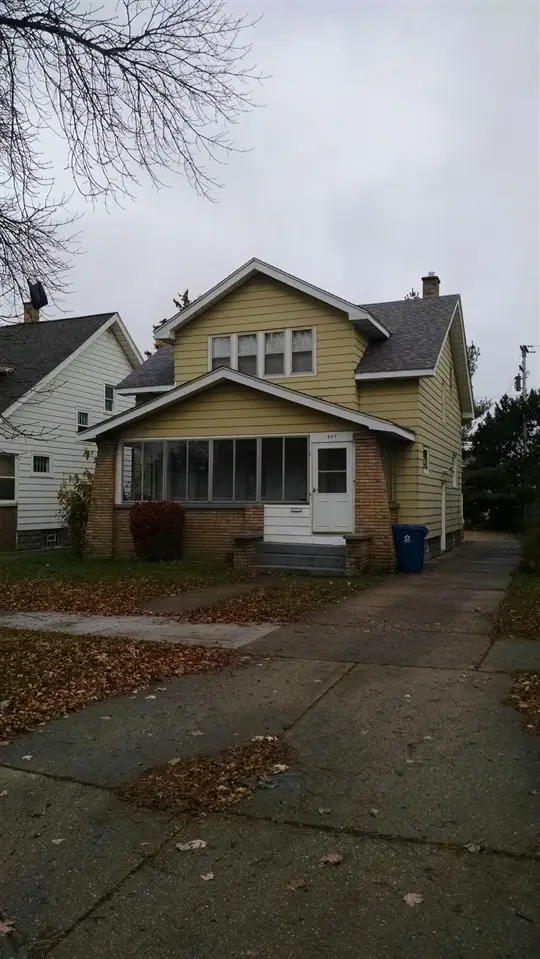 907 Lake Michigan, Grand Rapids, MI 49504