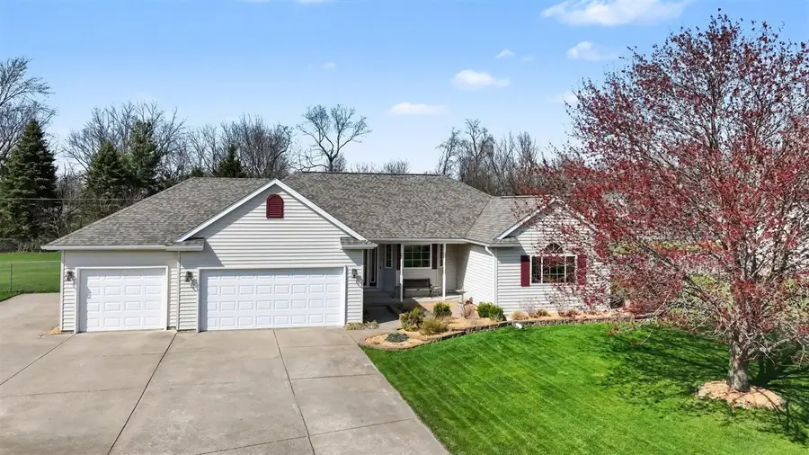 53126 Ridgeview, Paw Paw, MI 49079 - #2