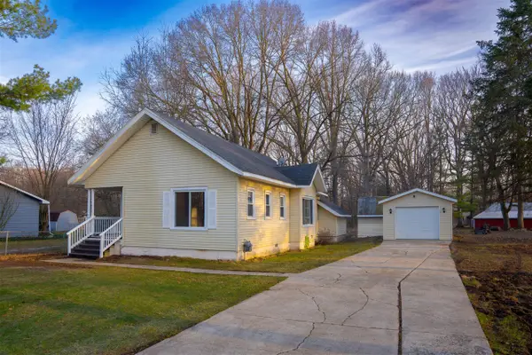 1407 Kenwood, Belding, MI 48809