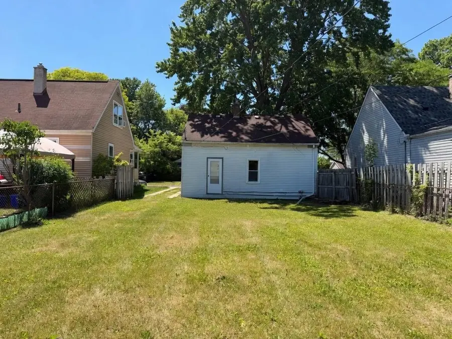 18852 Indian, Redford, MI 48240 - #2