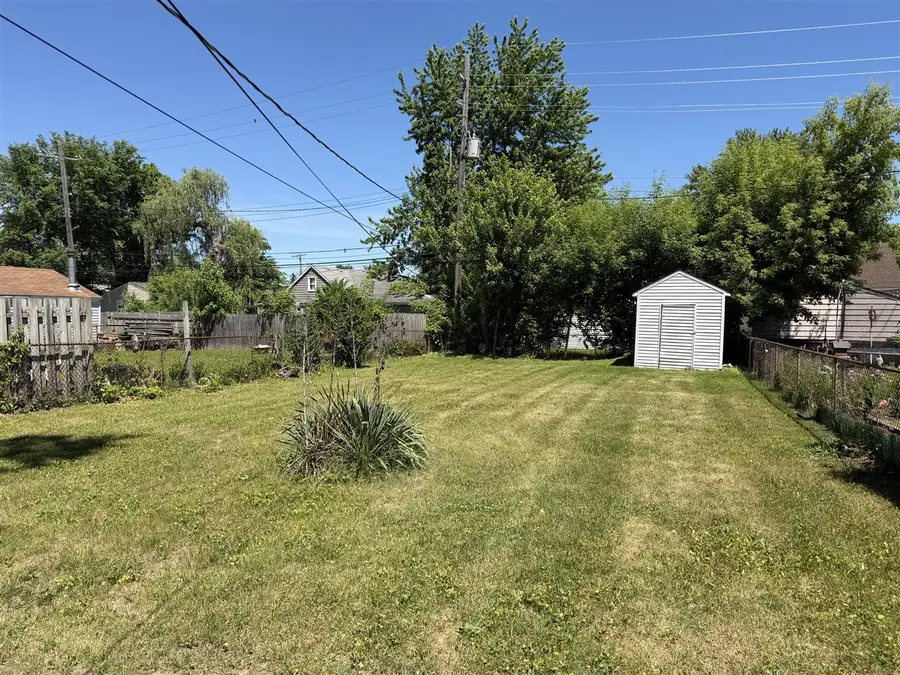 18852 Indian, Redford, MI 48240 - #3