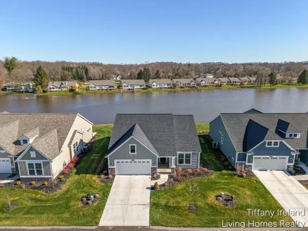 2911 Isle Grand, Belmont, MI 49306