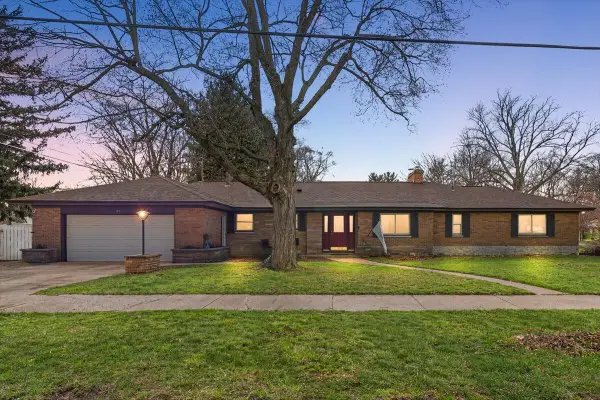 724 Columbia, Holland, MI 49423