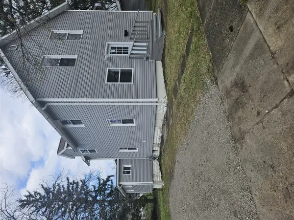 717 Bristol, Adrian, MI 49221