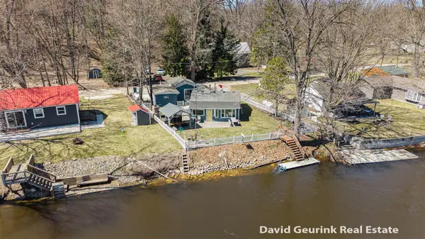 7566 Main, Newaygo, MI 49337