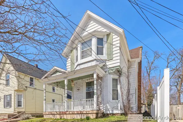 1027 Fulton, Grand Rapids, MI 49503