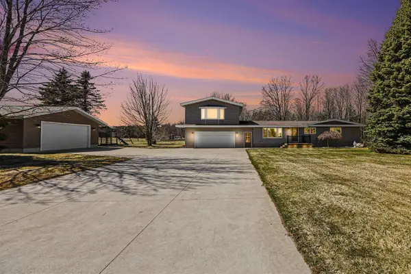 4786 Red Apple, Manistee, MI 49660