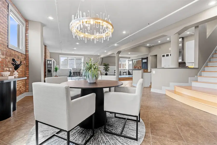 230 N Kalamazoo #401, Kalamazoo, MI 49007 - #2