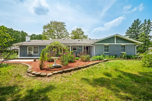 50902 Magician Lake, Dowagiac, MI 49047