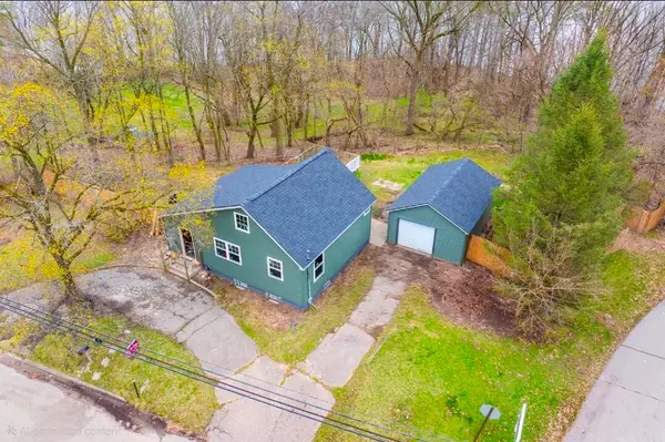 2356 Mount Olivet, Kalamazoo, MI 49004