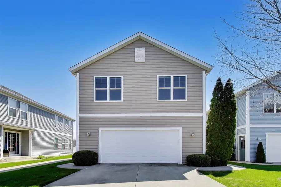 425 Island Pointe, Saint Joseph, MI 49085 - #2