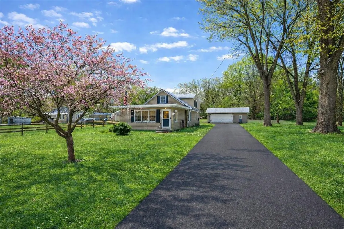 2844 W Glenlord, Stevensville, MI 49127 - #1