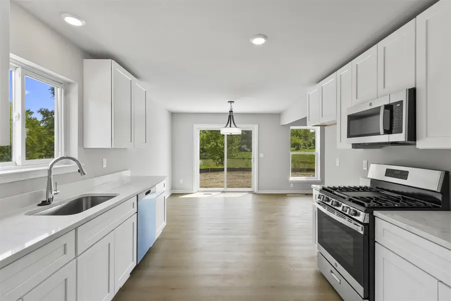 31529 Augusta #72, Romulus, MI 48174 - #2